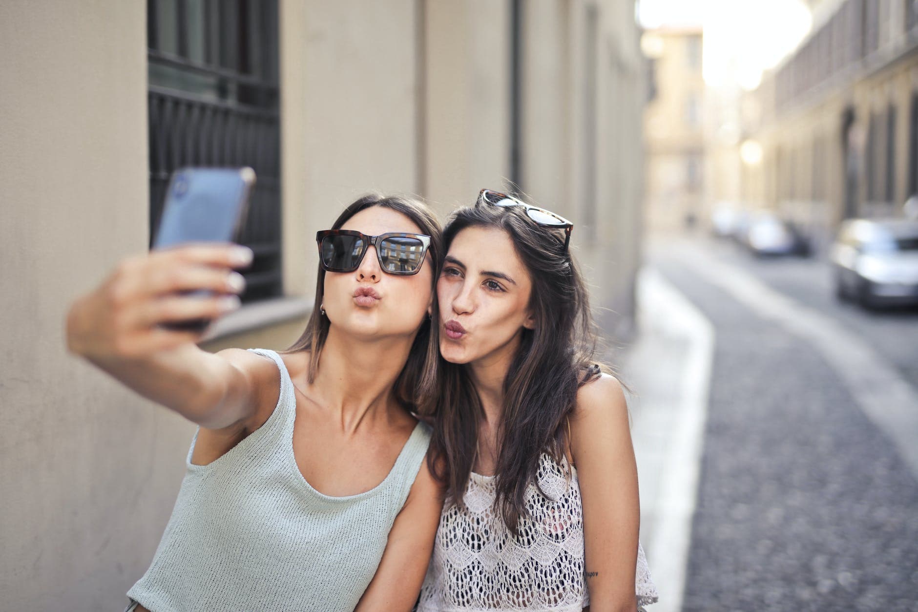 Objavljivanje selfija loše utječe na samopouzdanje mladih žena 