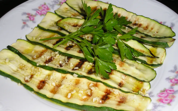 Marinirane tikvice: Savršeni prilog roštilju ili dodatak salatama
