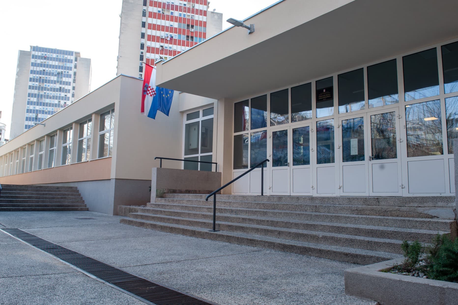Provaljeno u Osnovnu školu Juraj Šižgorić, policija istražuje slučaj