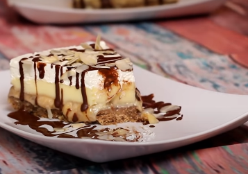 Banana split torta: Osvježavajuća bomba gotova za 25 minuta 