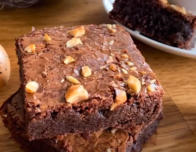 Napravite čokoladnu brownie tortu: Brza je, lagana i sočna! 