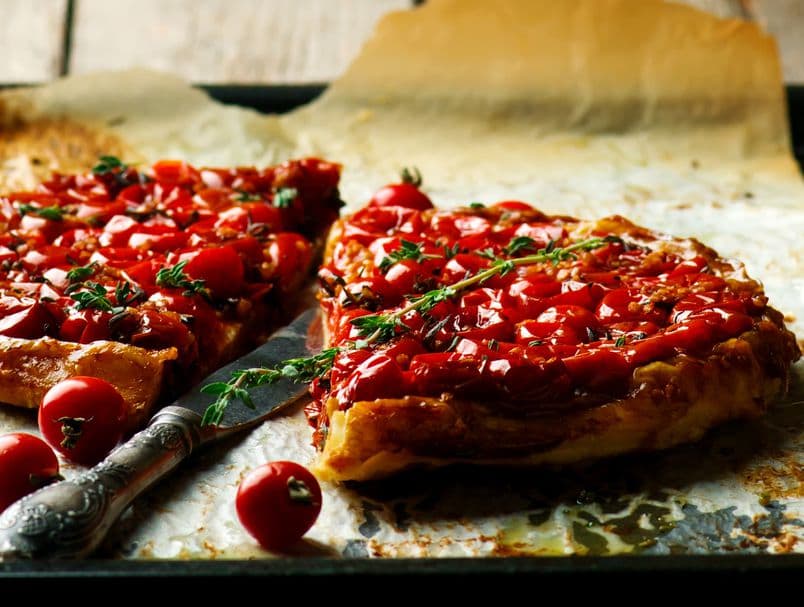 Tražit ćete repete! Najlakši recept za prefinu slanu pitu od rajčice 