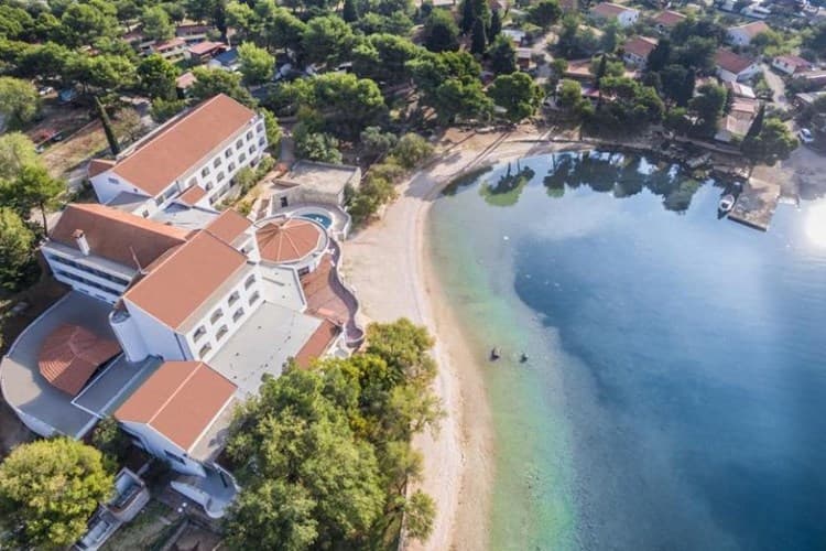 Država prodaje dionice hotela Jadran, vodičkog Imperiala i pirovačkog Mirana 