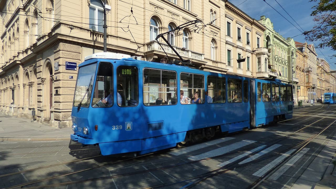 U tramvaju u Zagrebu pronađeno tijelo muškarca s vidljivim tragovima nasilja