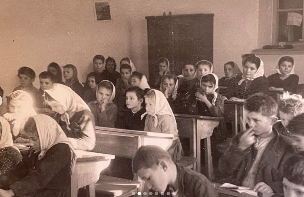 Ovo su školarci iz šibenske Zagore 50-ih godina prošlog stoljeća: Život je bujao prije iseljavanja u gradove!