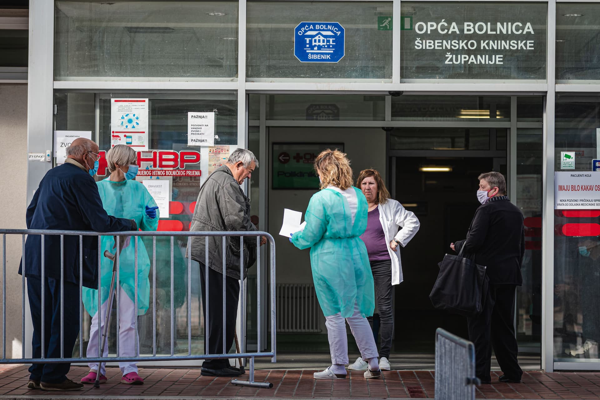 Covid potvrde medicinskog osoblja pregledavat će glavne sestre   