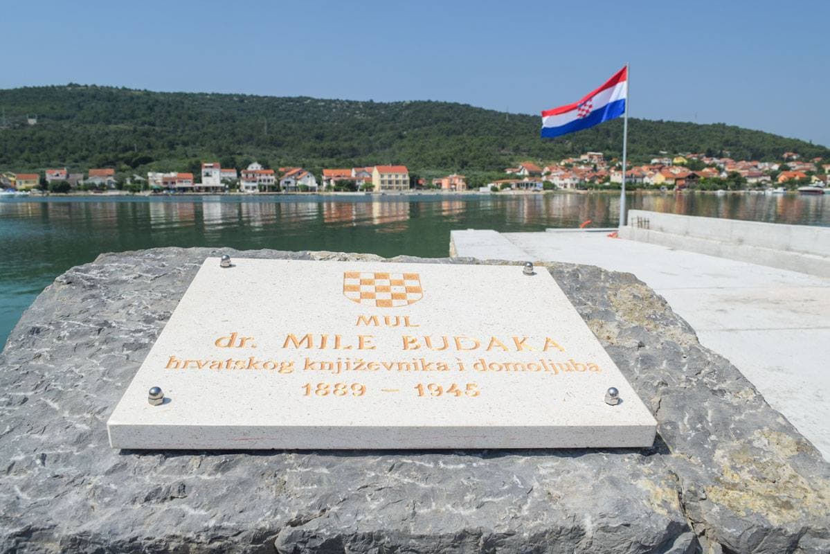 Općina Bilice putem donacija naplaćuje vezove na ilegalnim mulovima: 'DORH nije utvrdio ništa sporno'  