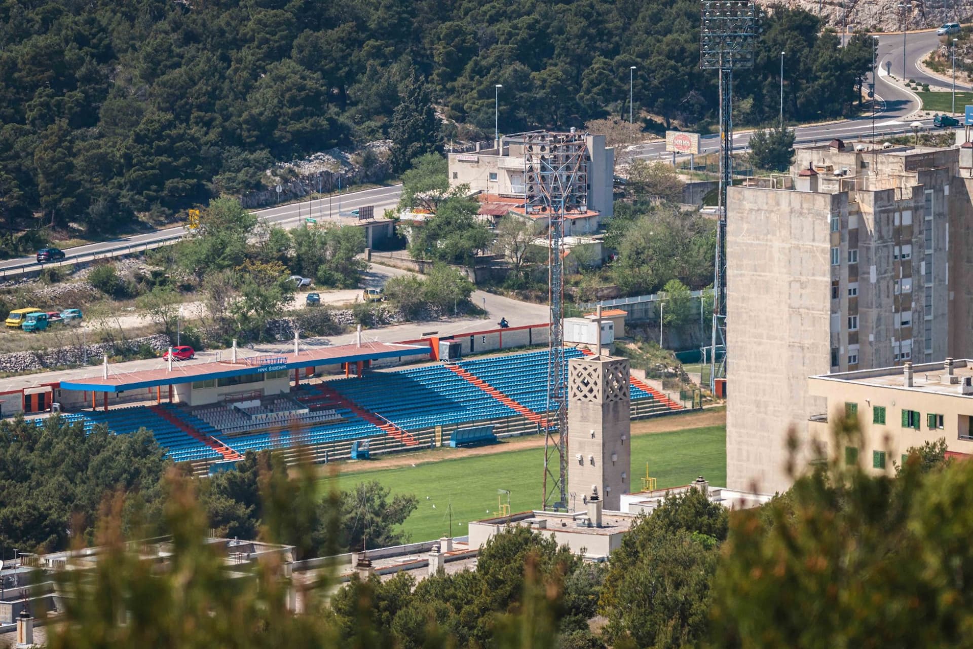 Policija najavila snimanje stadiona i prilaznih cesta povodom sutrašnje utakmice na Šubićevcu  