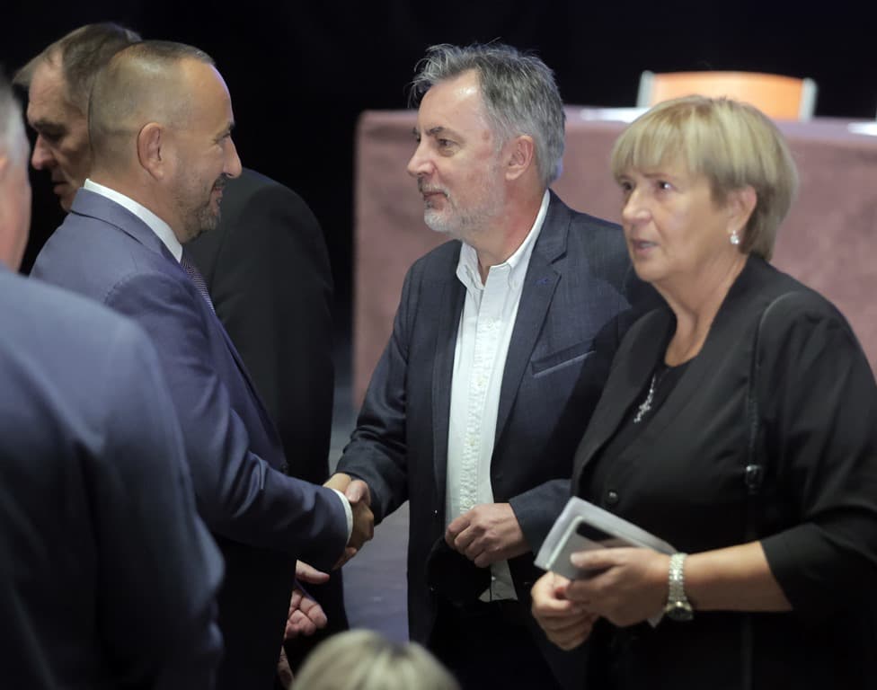 Suverenistima se pridružile još tri desne stranke, Zekanović: 'Bitno da se ljudi okupljaju oko ideje'