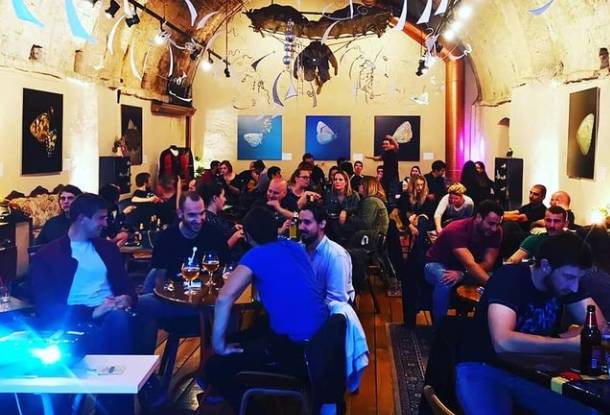 KUŠ-ovci veselo objavljuju: 'Napokon imamo pub kviz u Azimuta' 