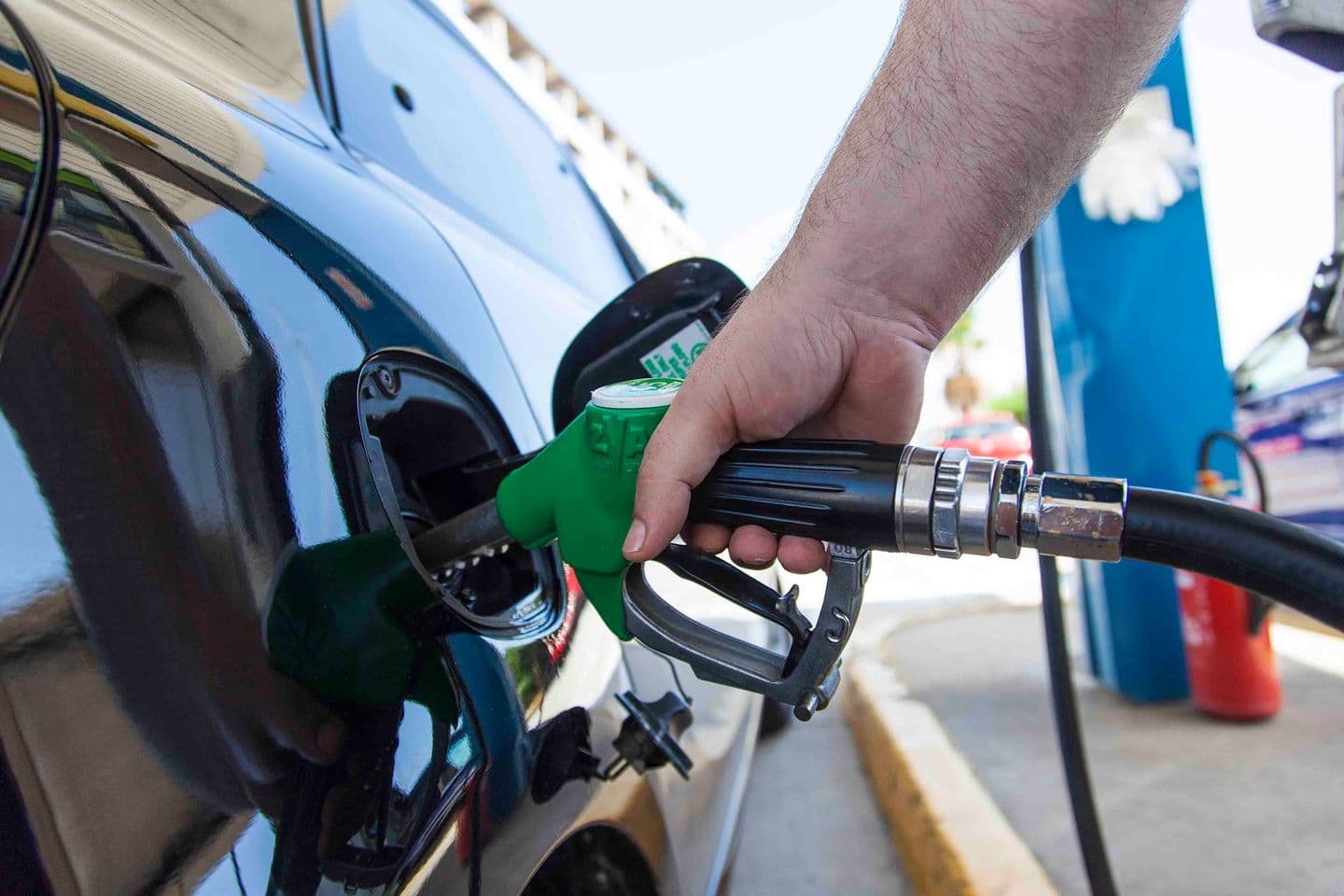 INA i Lukoil će poštivati Vladinu uredbu, iz Petrola zasad bez komentara 
