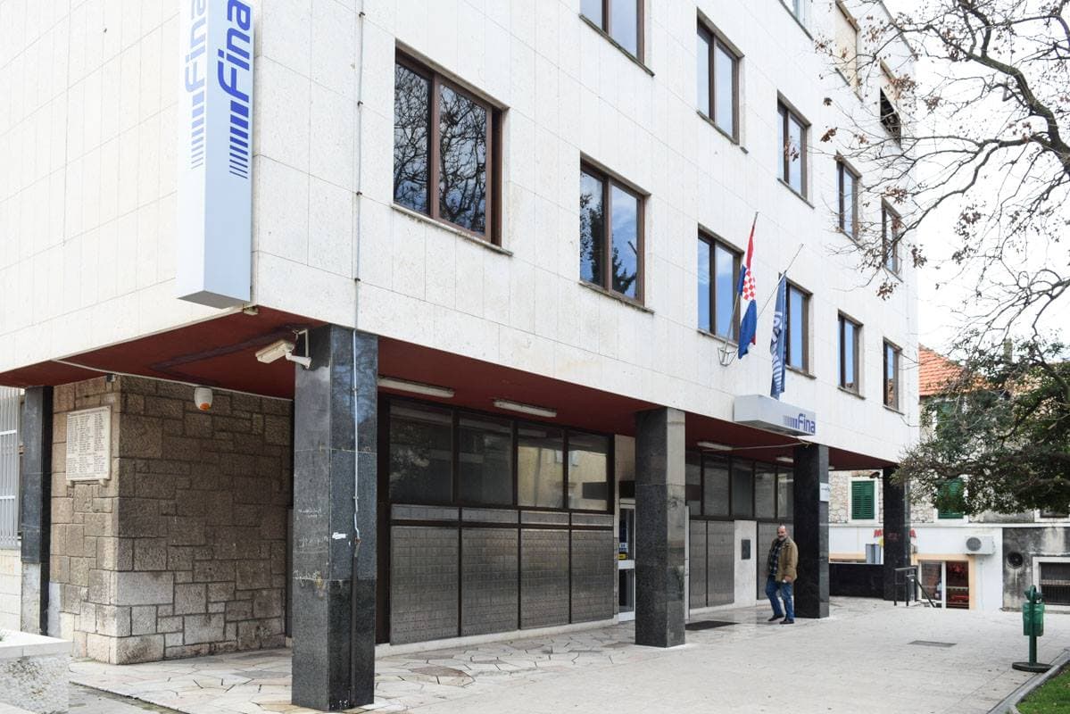 Krajem rujna blokirani računi 242 tisuće građana s dugom od 18,2 milijardi kuna 
