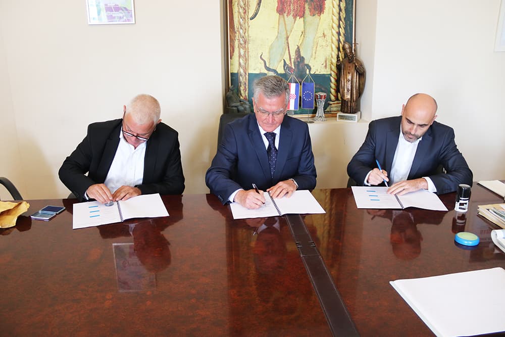 Burić, Brajković i Ćaleta Car potpisali Sporazum o suradnji na izradi i provedbi Strategije razvoja urbanog područja Šibenik
