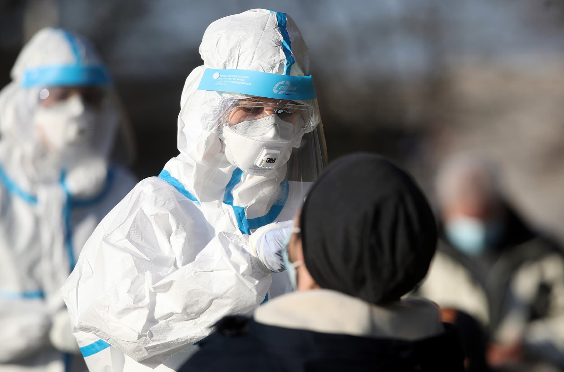 Ovi simptomi pokazuju da je koronavirus utjecao na uši i sluh 