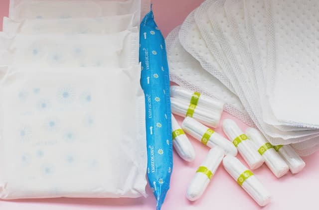 Objavljen popis 68 zastupnika koji misle da je menstruacija luksuz