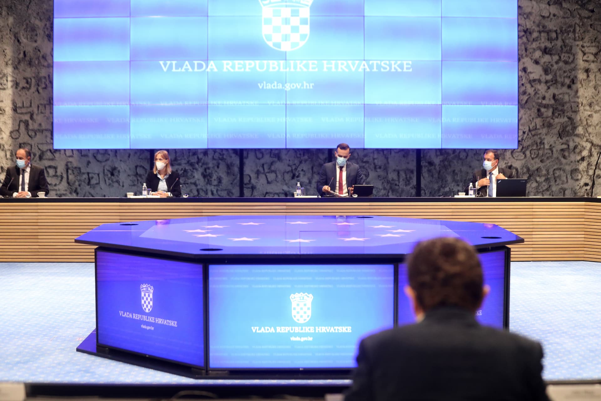 Beroš objavio kad će odlučiti o mogućem proširenju upotrebe covid potvrda 