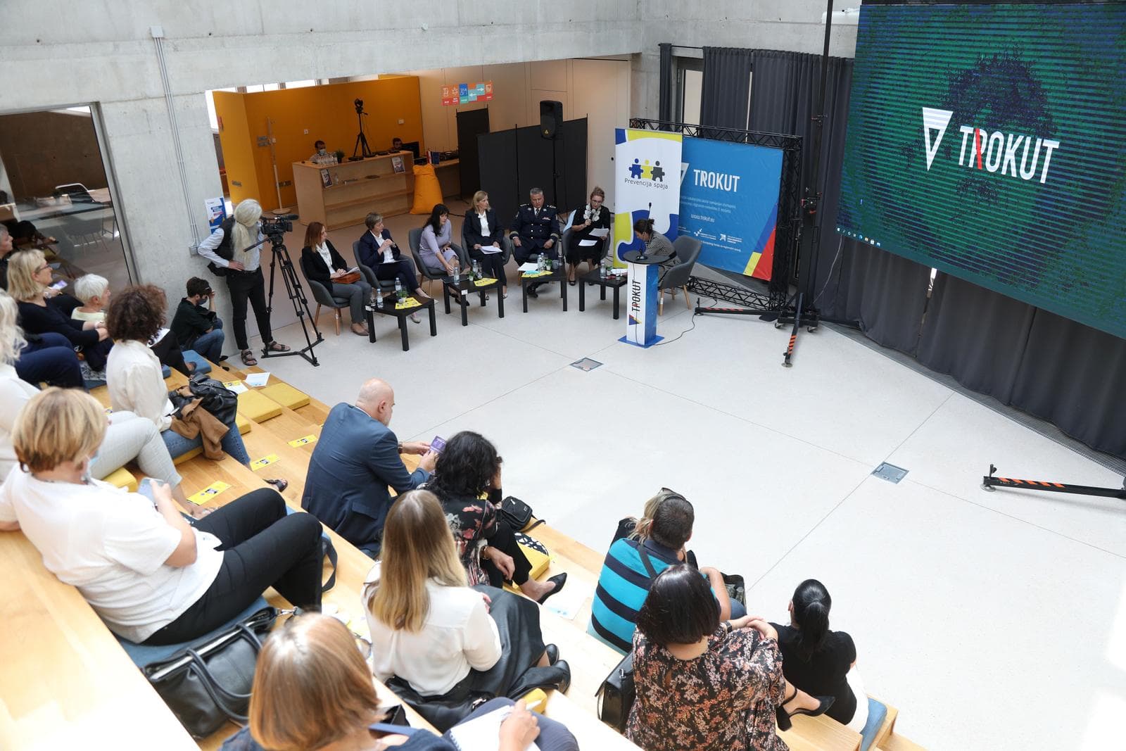 Imate ideju kako unaprijediti javni gradski prijevoz u Šibeniku? Predstavite je na Hackathonu, možete dobiti 10 tisuća kuna   