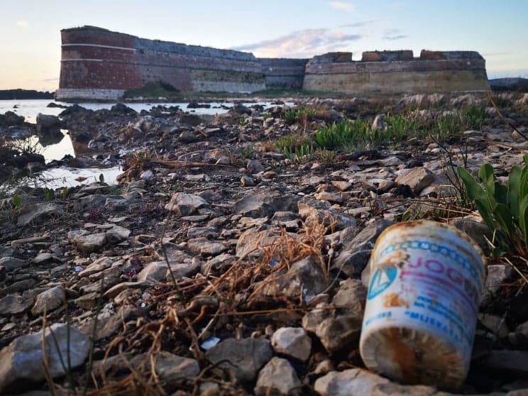  Već 25.000 tona plastike nastale zbog pandemije ušlo u svjetske oceane 