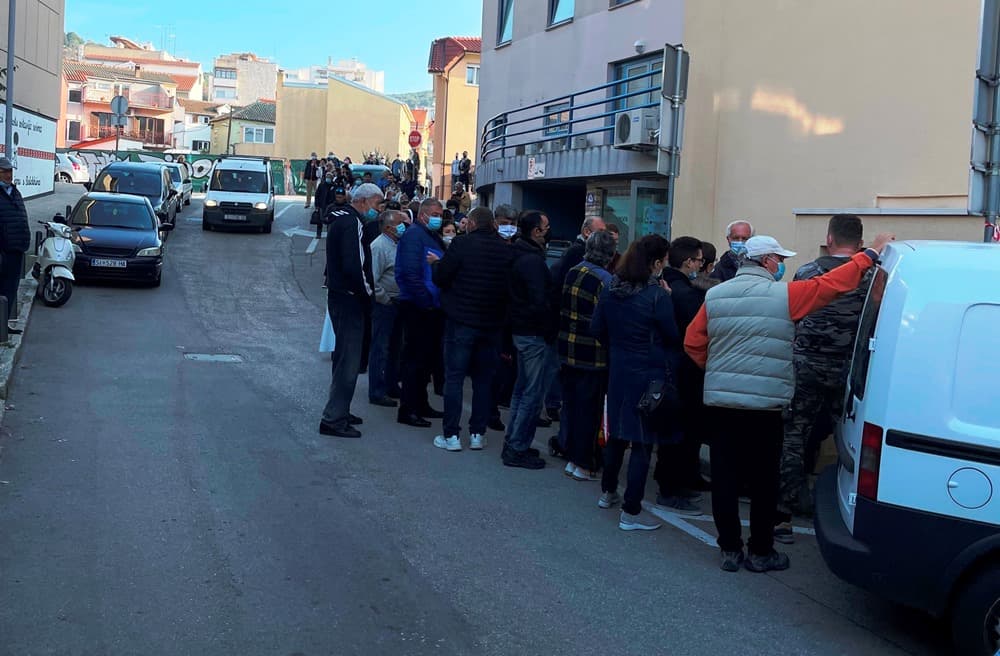 I jutros ogroman red za cijepljenje na Baldekinu: Tko nije došao do svoje doze ima novu šansu u subotu 