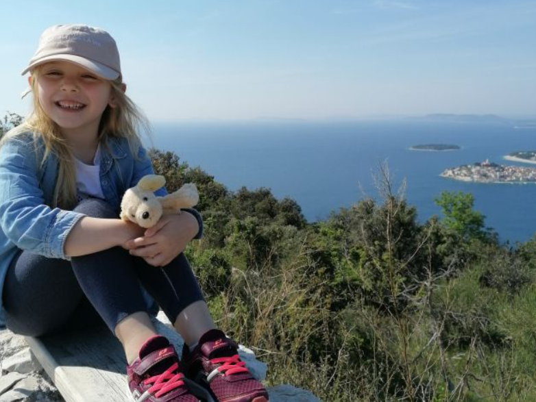 Humanitarna akcija za Kiaru traje i dalje: Malena Šibenčanka bori sa zloćudnim tumorom i treba našu pomoć 
