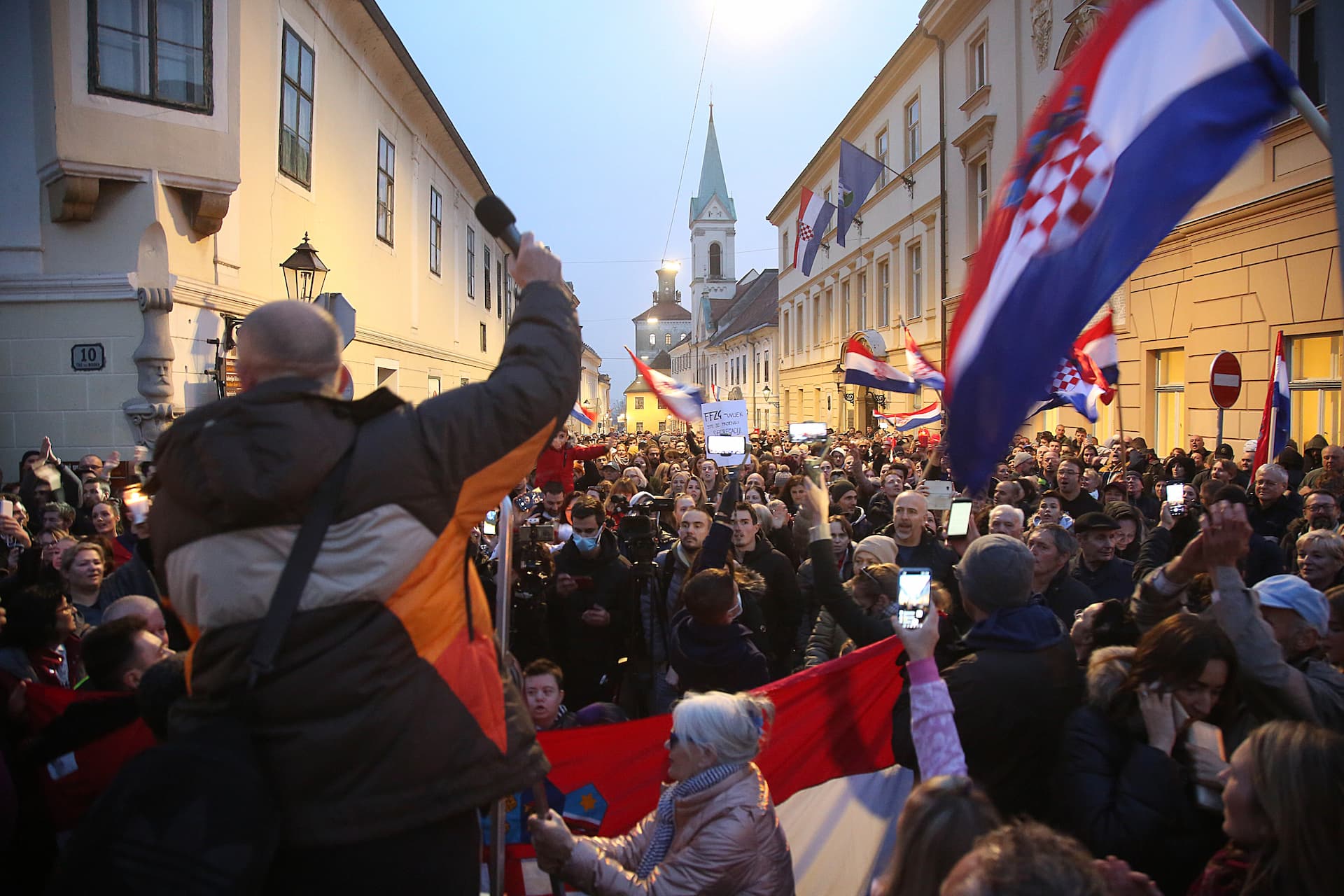 Jandroković ne otkriva razmatra li Hrvatske uvođenje karantene za necijepljene 