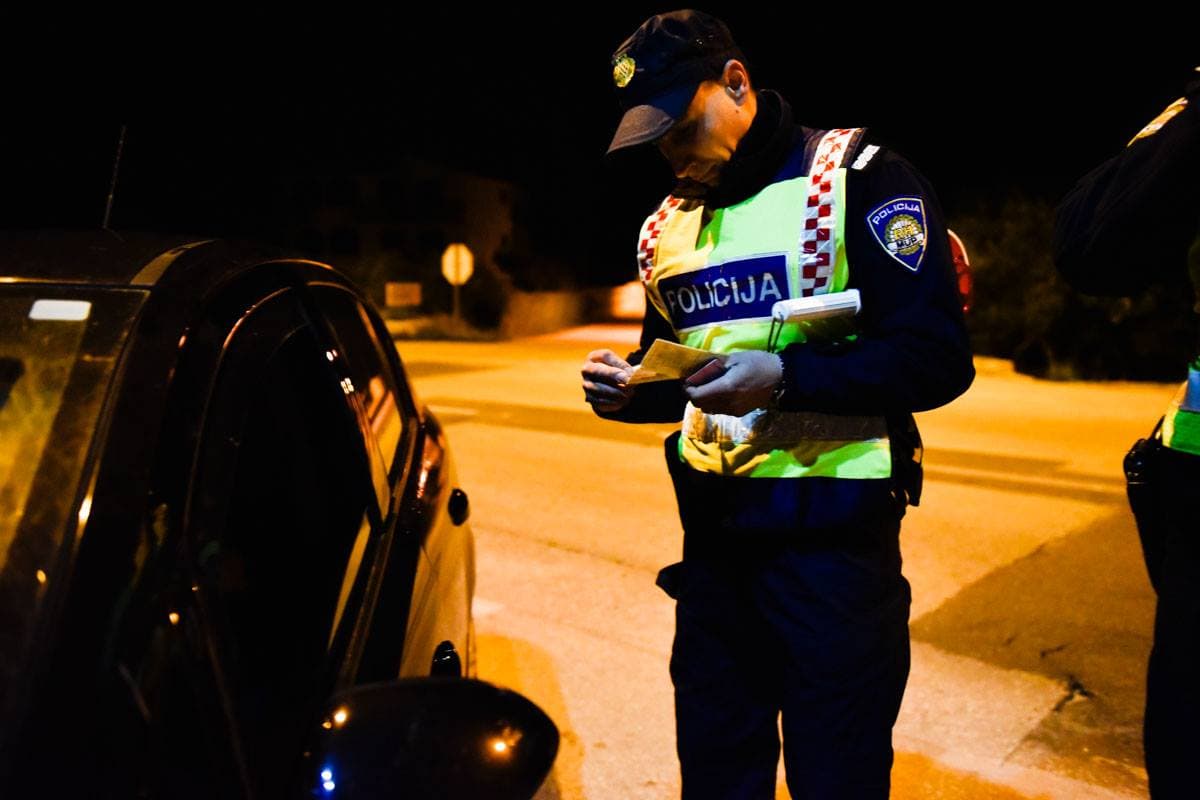 Oprezno za volanom: Šibenske ceste u noći sa subote na nedjelju bit će pune policije