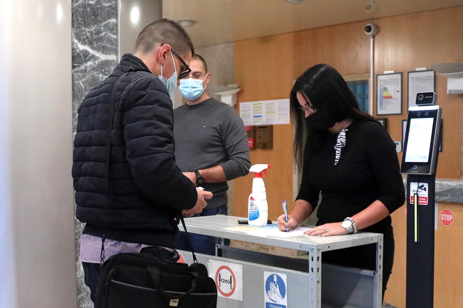 Uvode se sankcije za neprovođenje covid-potvrda: Kazne od 30.000 do 50.000 kuna  