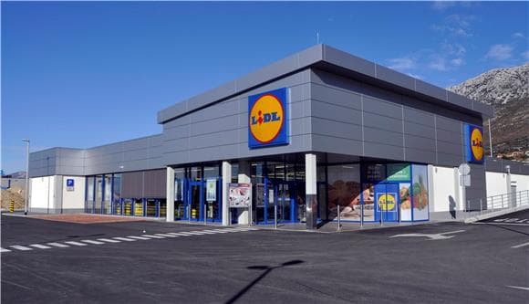 Lidl u znak žalosti zatvorio trgovinu u kojoj je jučer brutalno ubijena radnica