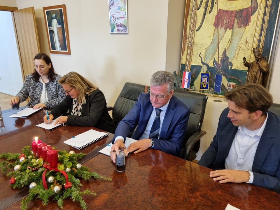 Potpisan ugovor o izradi studije za prijedlog modela javnog gradskog prijevoza: 'Ovo je konačni odgovor kakav prijevoz u gradu mora biti'