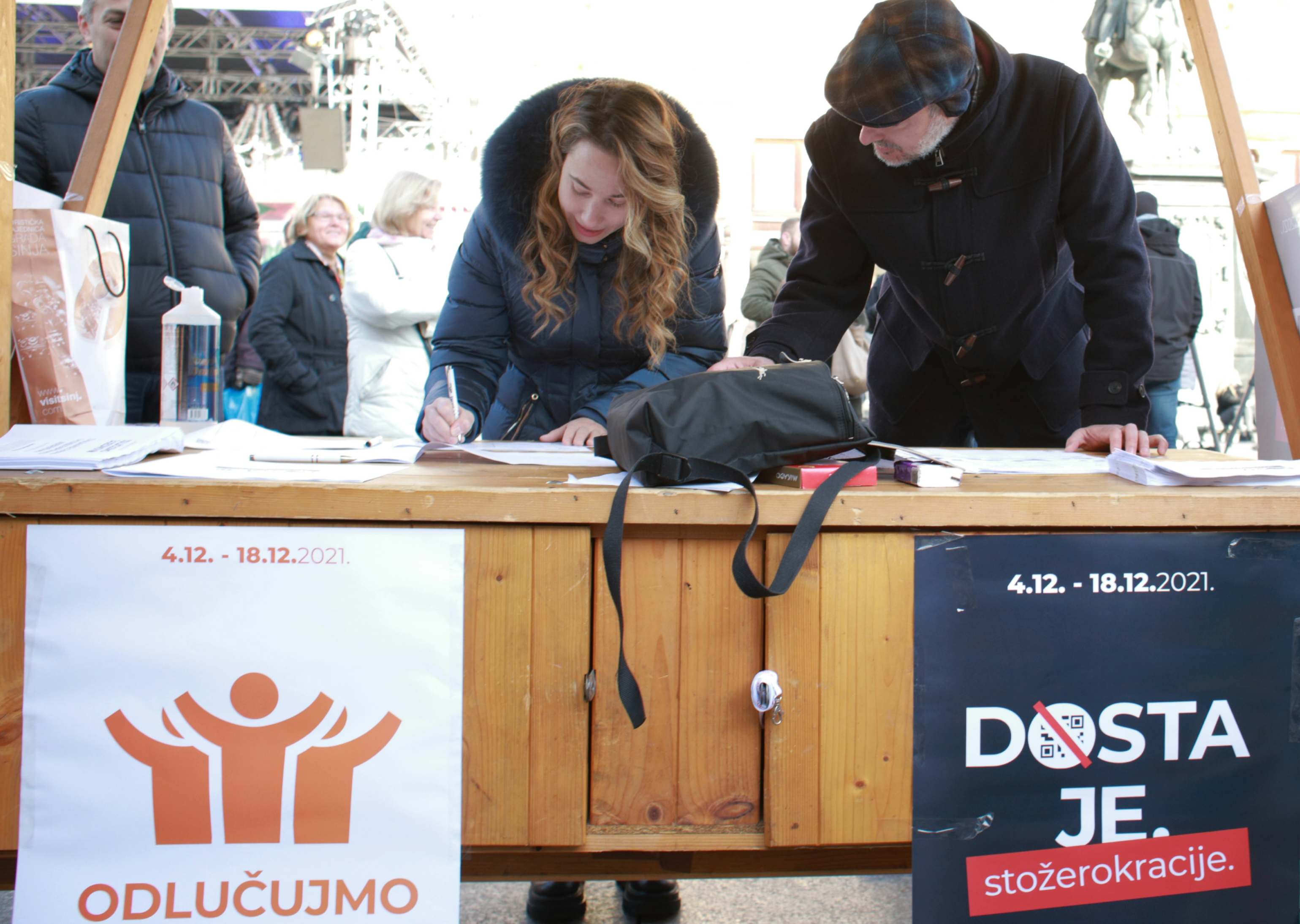 Most počeo prikupljati potpise za raspisivanje referenduma o covid-potvrdama 