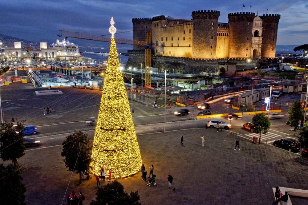 U Italiji na snazi strože mjere: Necijepljeni neće moći ići u restorane, kino, koristiti javni prijevoz... 