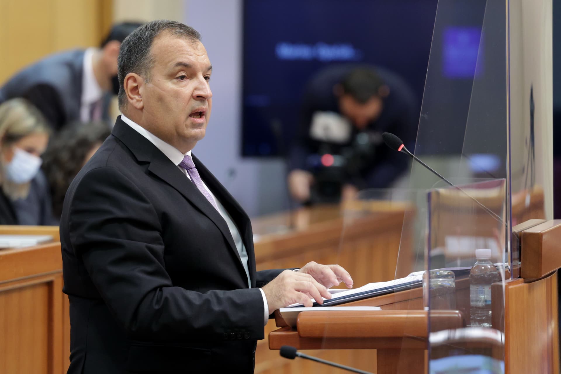 Beroš: 'Pregovara se o lijeku koji pomaže oboljelima od covida' 