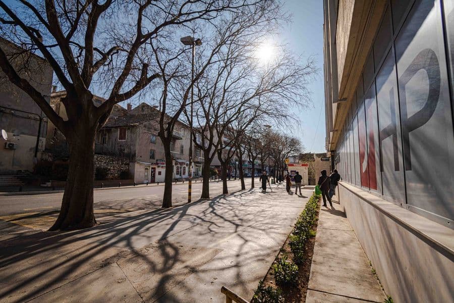 Za što sve plaćamo naknade bankama i koliko nas to sve skupa košta? 