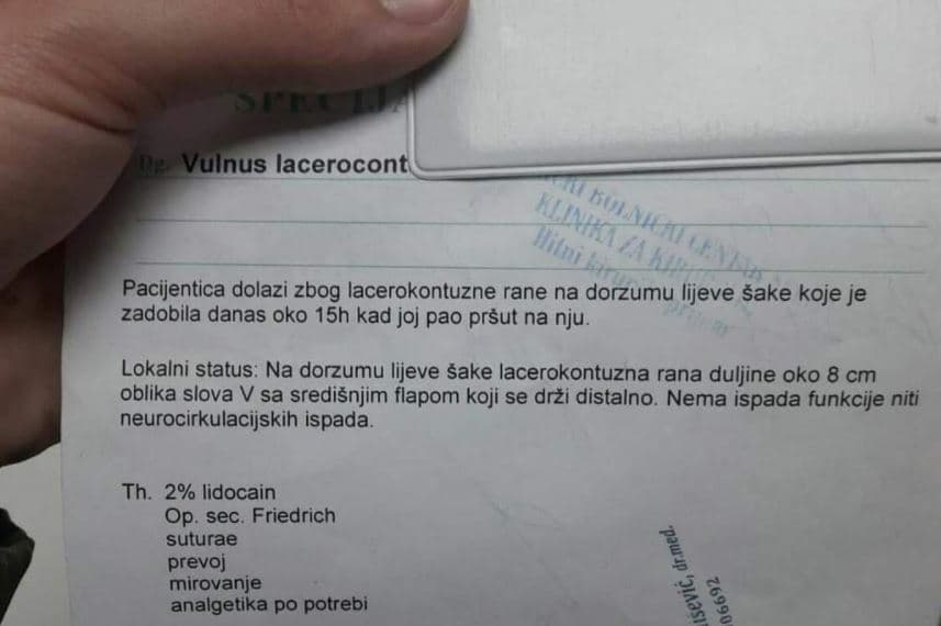 Nalaz iz bolnice u Dalmaciji hit na Fejsu: 'Na pacijenticu je pao pršut'