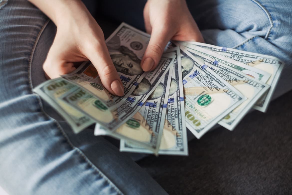 Tisuće ljudi dobilo neočekivan božićni dar: Banka greškom uplatila 176 milijuna dolara, evo što se dogodilo 