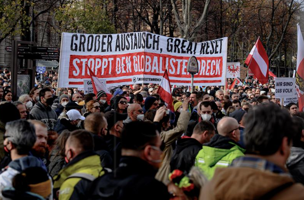 Tisuće ljudi na ulicama protiv obveznog cijepljenja: Dalje ruke od naše djece! 