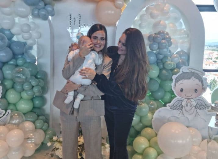 Duje i Adriana krstili sinčića: Objavljene fotografije sa slavlja u Vodicama 
