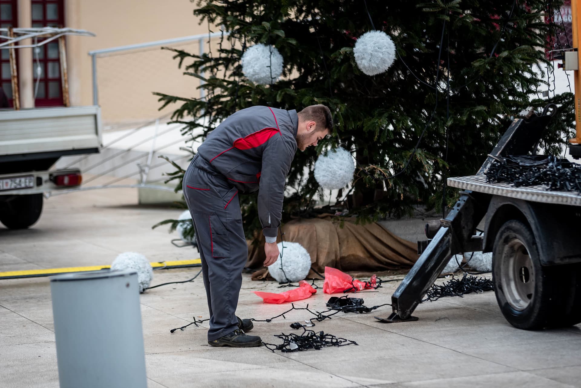 Odlazi jelka s Poljane, vraćamo se na neblagdanske postavke
