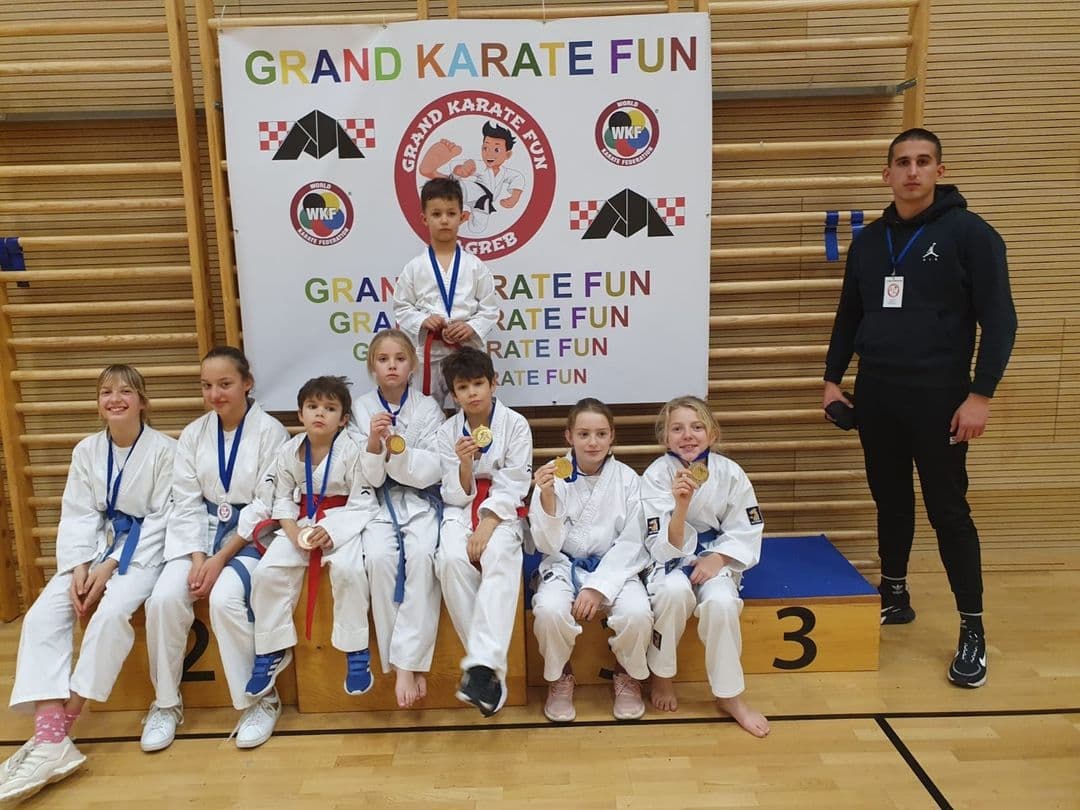 Članovi karate kluba 'Okit' Vodice osvojili osam medalja na međunarodnom turniru u Zagrebu 