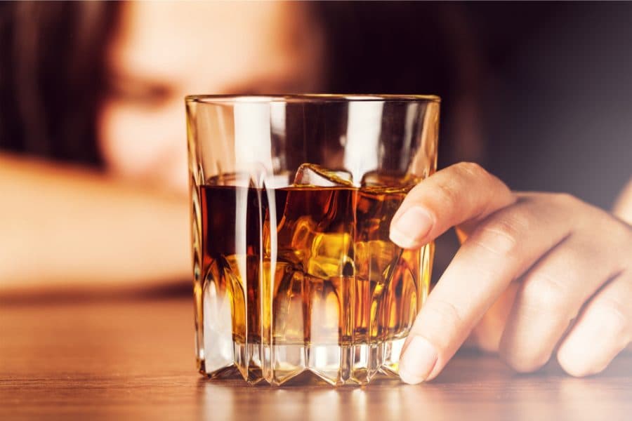 Prestali ste piti alkohol, a ne mršavite? Ovo bi mogli biti razlozi 