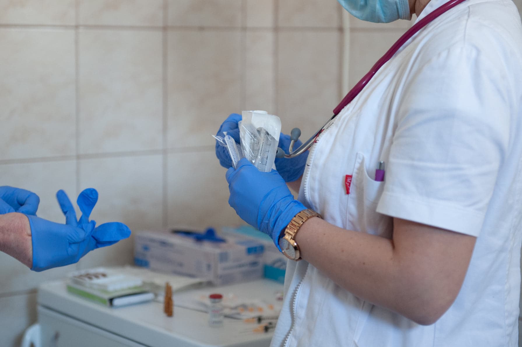Booster doza mogla bi smanjiti hospitalizacije zbog covida u Europi do 800.000 