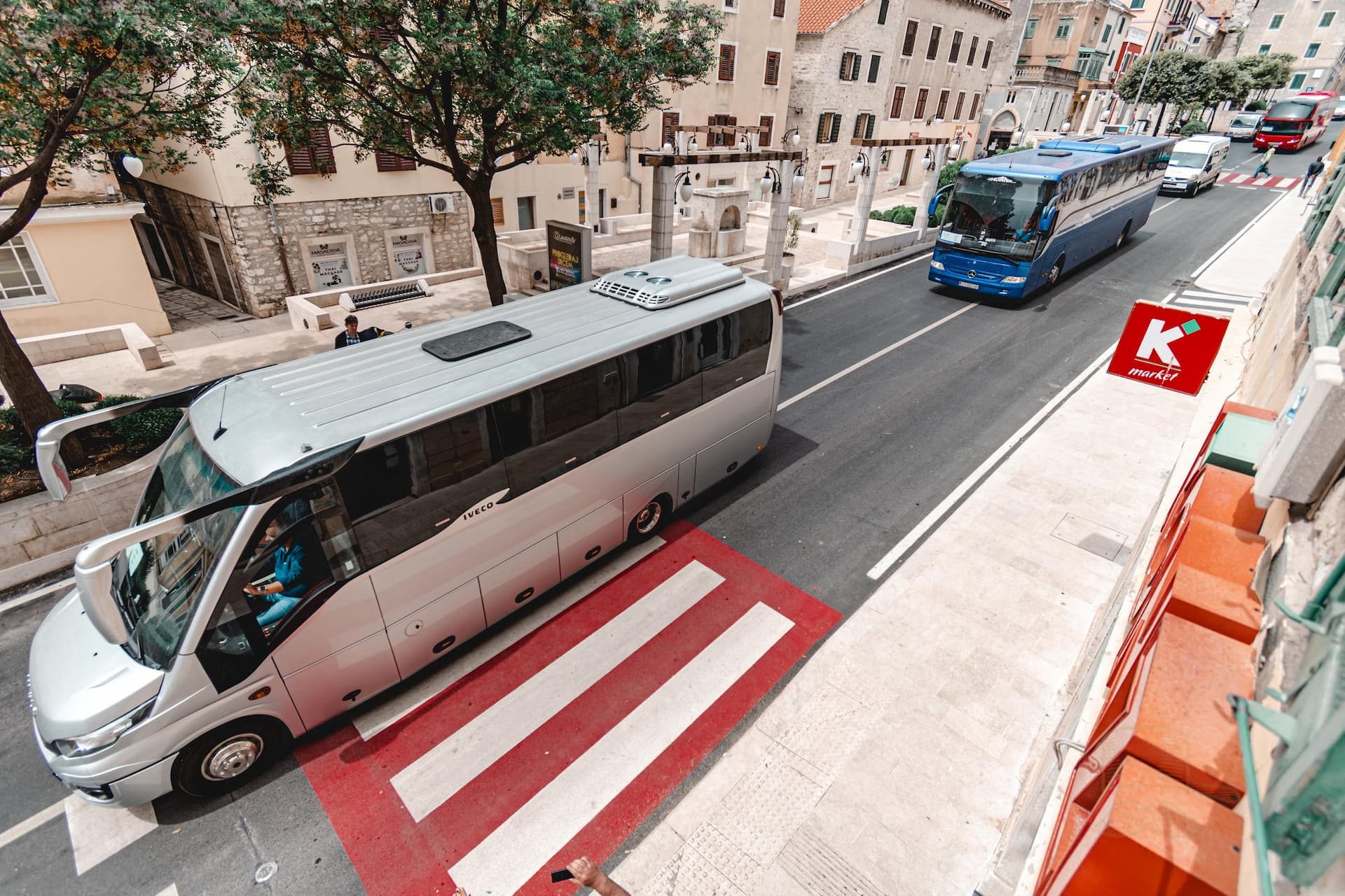 Policija sljedeći tjedan pojačano kontrolira teretnjake i autobuse: Gledat će tehničku ispravnost, poštuje li se pravilo o odmoru... 