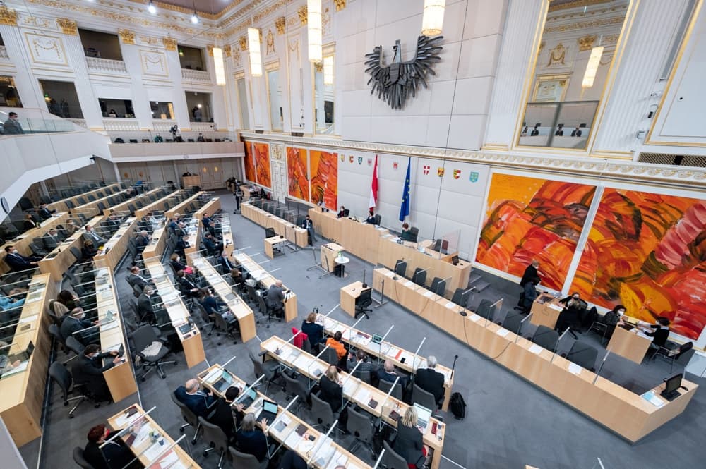 U Austriji stupilo na snagu obvezno cijepljenje odraslih, za one koji odbiju ogromne kazne 