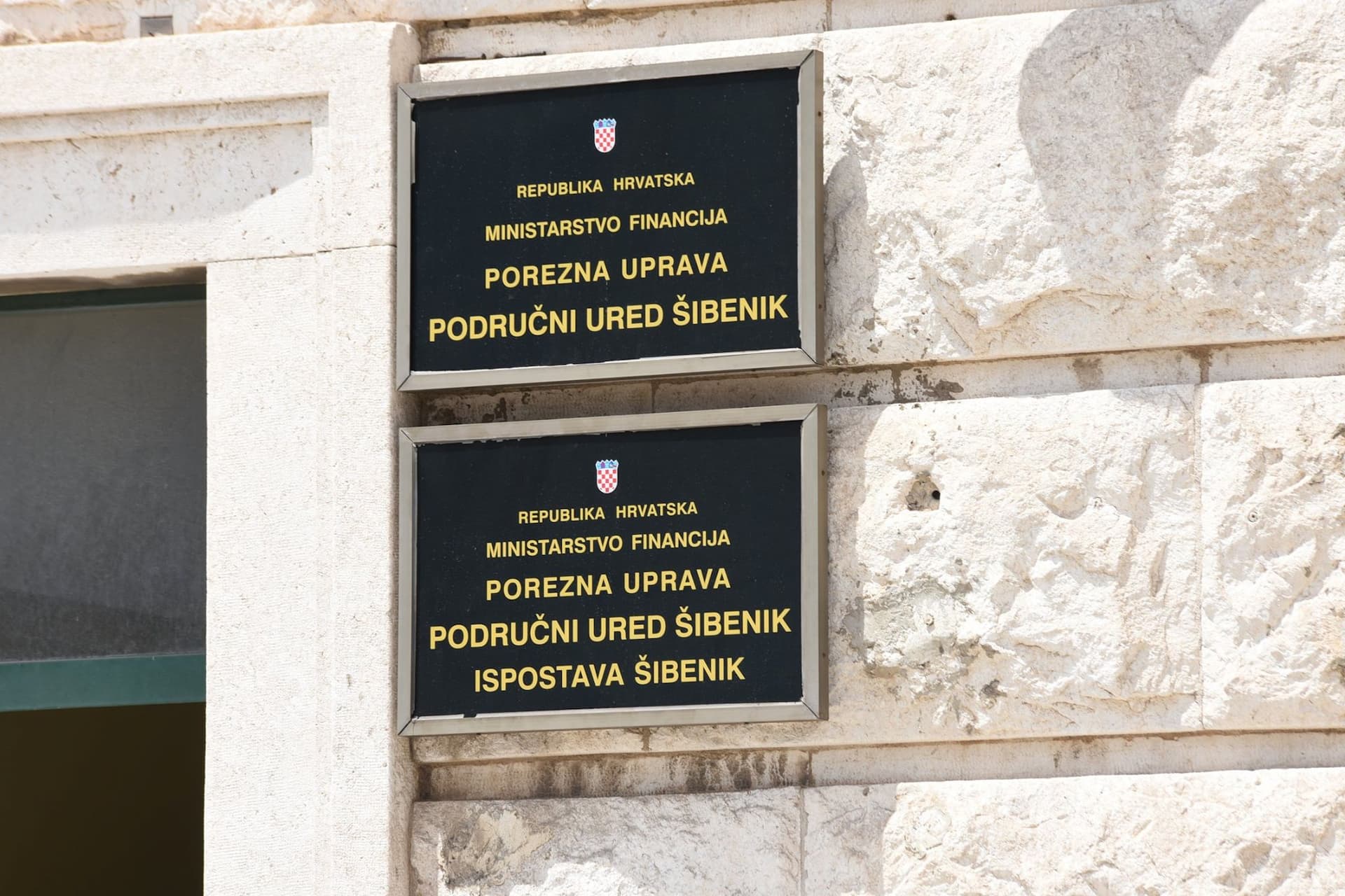 Čekaju li građane ogromne kazne zbog neprijavljivanja inozemnih prihoda?  
