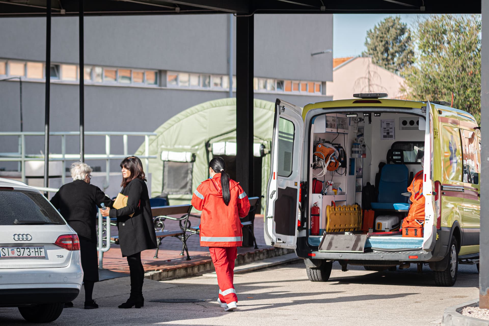 Padaju brojke zaraženih, umrlih je i dalje puno: 3599 novooboljelih, 50 osoba preminulo s covidom