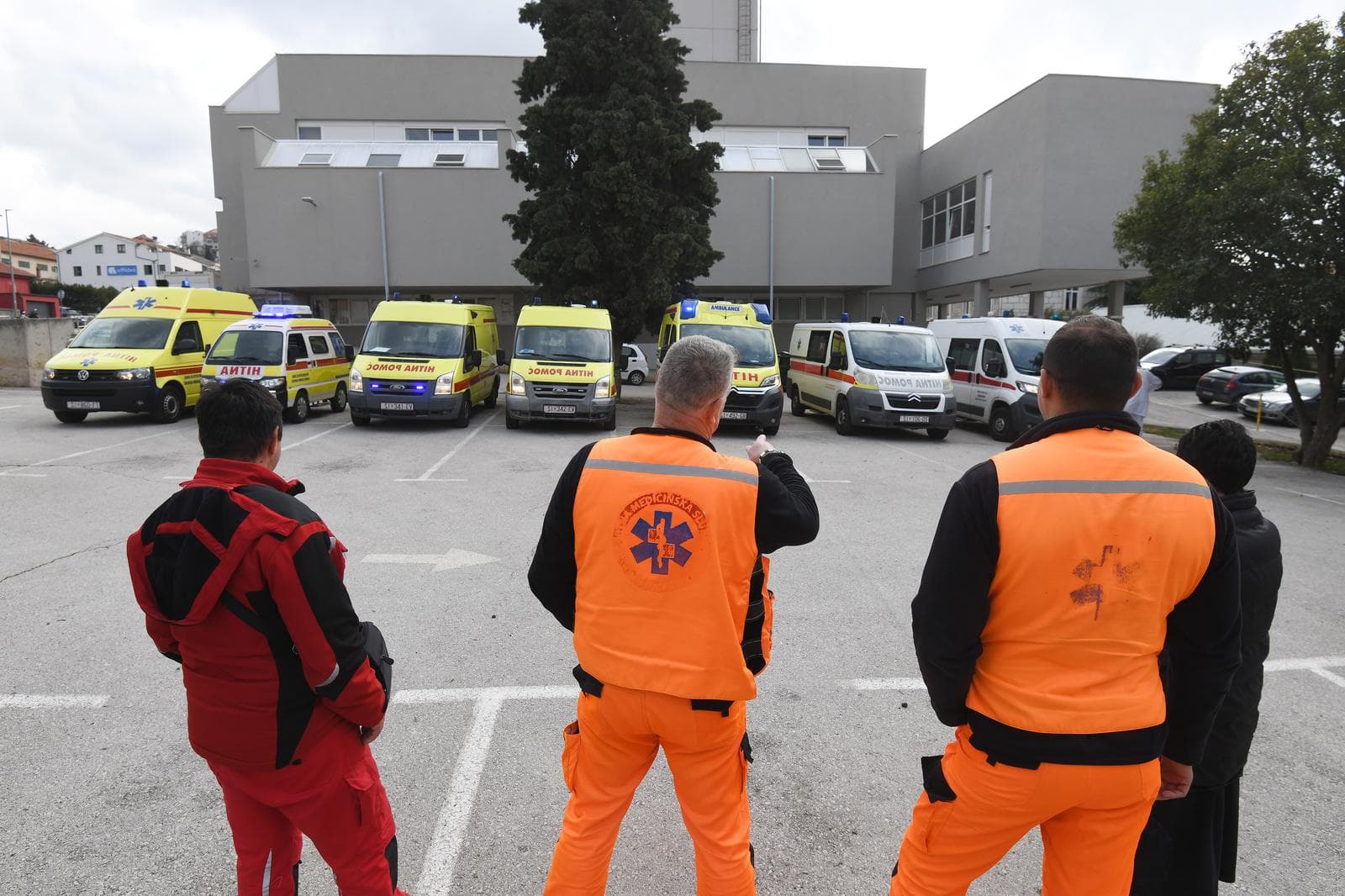 Prosvjed u Šibeniku: Djelatnici Hitne pomoći traže beneficirani radni staž