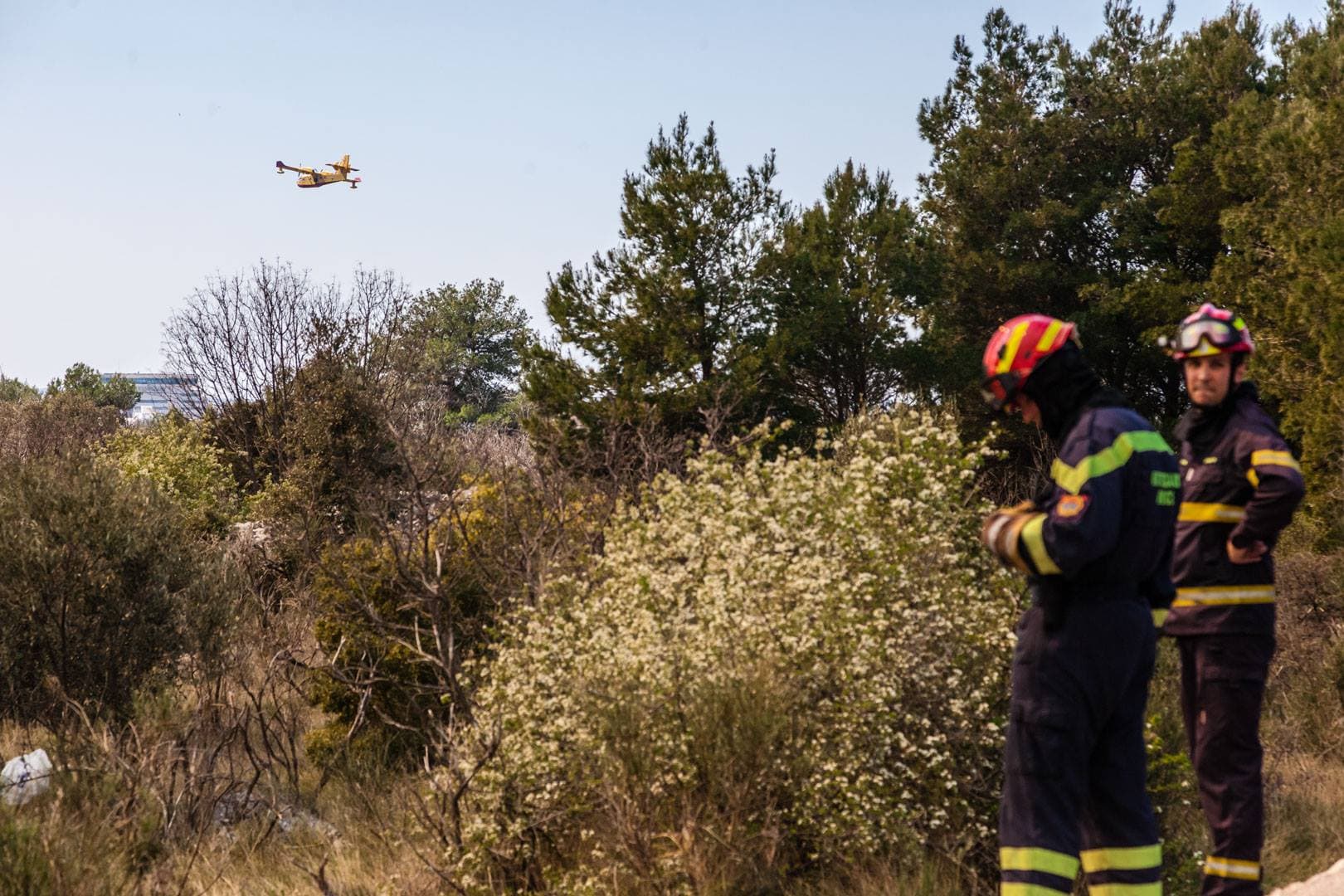 Od jučer popodne gori na području Uzdolja: Opožareno 30 hektara