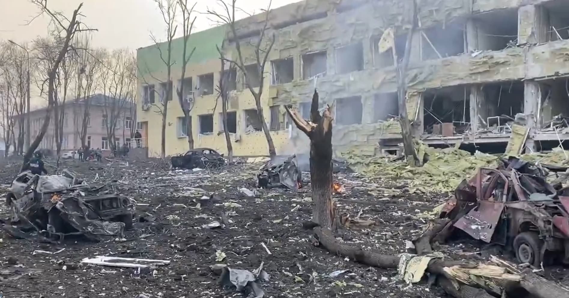 Twitter uklonio objave veleposlanstva Rusije o raketiranju bolnice u Mariupolju 