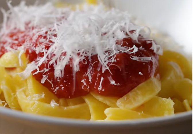 Nemojte ovo pokazivati Talijanima: Recept za 'tjesteninu' od dva sastojka