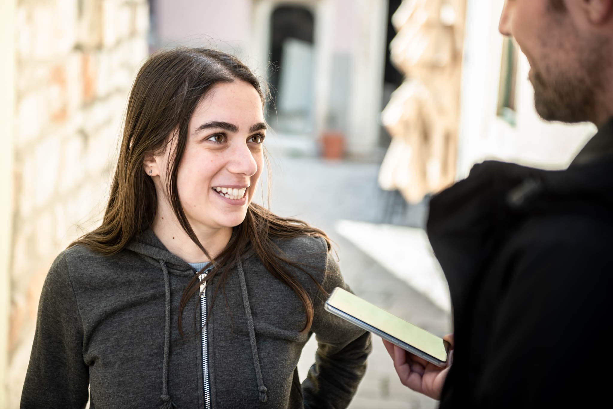 Bacili smo se u potragu za turistima i pitali što ih je dovelo u Šibenik: 'Grad je predivan, mislim da ćemo se baš tu vjenčati'  